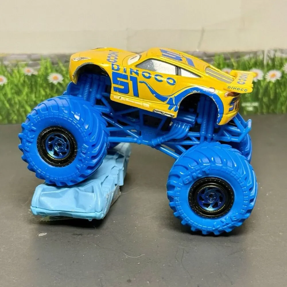 Disney Pixar Cars Custom Monster Truck Cruz Ramirez Monster Jam 1:64 See Photos